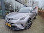 Toyota C-HR / C-HR+ 1.8 Hybrid Team D/TREKHAAK/PARK.SENS/NAVI/AUTO INPARKEREN/STUUR-EN STOELVERWARMING