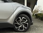 Toyota C-HR / C-HR+ 1.8 Hybrid Bi-Tone Plus | Leder, Navi, Camera, Cruise, Stoel+Stuurverw., Climate | Dealeronderhouden |