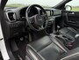 Kia Sportage 1.6 T-GDI GT-Line | Panoramadak | Apple CarPlay/Android Auto | Leder | 19" Velgen | Camera | Navi | Clima | PDC | LED