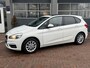 BMW 2-Serie Active Tourer 218i Luxury Automaat,16inch,Schuifdak,Clima,Navi,Cruise,Trekhaak Hoge Zit Dealer onderhouden 140pk
