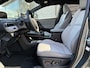 Toyota C-HR / C-HR+ EXECUTIVE AWD 77 KWH NIEUW & DIRECT LEVERBAAR!!! PANO-DAK BLIND-SPOT PARK-SENSOREN 360° CAMERA STOEL/STUURVERW WARMTEPOMP EL-ACHTERKLEP