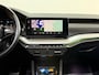 Skoda Octavia Combi 1.0 e-TSI Ambition | Pano | Massage | Camera | Winterpakket | Carplay | Trekhaak