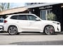BMW iX1 EDrive 20 M Sport Live Cockpit I Mineralweiss Metallic I Head Up I Led I CarPlay I 360 Camera I M-Sportremmen rood I BTW