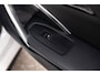 BMW iX1 EDrive 20 M Sport Live Cockpit I Mineralweiss Metallic I Head Up I Led I CarPlay I 360 Camera I M-Sportremmen rood I BTW