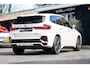 BMW iX1 EDrive 20 M Sport Live Cockpit I Mineralweiss Metallic I Head Up I Led I CarPlay I 360 Camera I M-Sportremmen rood I BTW