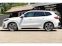 BMW iX1 EDrive 20 M Sport Live Cockpit I Mineralweiss Metallic I Head Up I Led I CarPlay I 360 Camera I M-Sportremmen rood I BTW