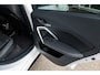 BMW iX1 EDrive 20 M Sport Live Cockpit I Mineralweiss Metallic I Head Up I Led I CarPlay I 360 Camera I M-Sportremmen rood I BTW
