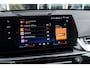 BMW iX1 EDrive 20 M Sport Live Cockpit I Mineralweiss Metallic I Head Up I Led I CarPlay I 360 Camera I M-Sportremmen rood I BTW