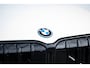 BMW iX1 EDrive 20 M Sport Live Cockpit I Mineralweiss Metallic I Head Up I Led I CarPlay I 360 Camera I M-Sportremmen rood I BTW