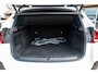 BMW iX1 EDrive 20 M Sport Live Cockpit I Mineralweiss Metallic I Head Up I Led I CarPlay I 360 Camera I M-Sportremmen rood I BTW