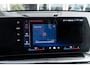 BMW iX1 EDrive 20 M Sport Live Cockpit I Mineralweiss Metallic I Head Up I Led I CarPlay I 360 Camera I M-Sportremmen rood I BTW