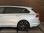 Volkswagen Golf 1.5 TSI R-Line 150pk | Pano | IQ Light | Black Style | Harman Kardon | Head up | ACC | BOMVOL !