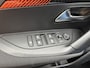 Peugeot 2008 1.2 Turbo 100 PK Active Pack | Navigatie | Apple carplay | Hoge zitpositie | Parkeersensoren | Climate Control | Cruise Control | Lichtmetalen velgen |