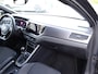 Volkswagen Polo 1.0 TSI Highline Business R Automatische airco, navigatie, stoelverwarming, cruise controle, digitaal instrumenten paneel, navigatie, parkeersensoren voor en achter, sportstoelen, zwarte hemel bekleding, keyless intry,