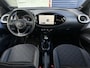 Toyota Aygo X 1.0 VVT-i MT JBL | Apple Carplay/Android Auto | Stoelverwarming | Parkeercamera/-sensoren | Climate Control | Draadloze telefoonlader | Keyless Entry/Start | Adaptive Cruise Control | DAB | Weinig kilometers!! |