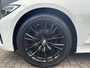 BMW 3-Serie 318I SPORTLINE M-PAKKET LEDER/CAMERA/STOELVERW/E-KLEP/CRUISE/LED