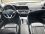 BMW 3-Serie 318I SPORTLINE M-PAKKET LEDER/CAMERA/STOELVERW/E-KLEP/CRUISE/LED