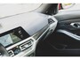 BMW 3-Serie Touring 320i High Executive TREKHAAK | PANO | KUIPSTOELEN | CARBON | ADAPTIVE | MEMORY | LASER