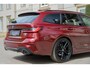 BMW 3-Serie Touring 320i High Executive TREKHAAK | PANO | KUIPSTOELEN | CARBON | ADAPTIVE | MEMORY | LASER