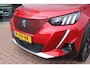 Peugeot e-2008 EV GT Pack 50 kWh Airco Navi Camera Carplay Adaptive Cruise Dealer onderhouden