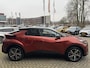 Toyota C-HR / C-HR+ 2.0 PHEV EXECUTIVE MY2026 NIEUW DIRECT LEVERBAAR! BI-TONE 19'' LM-VELGEN JBL-AUDIO STOEL/STUURVERW EL-ACHTERKLEP BLIND SPOT NAVI EL-STOEL KEYLESS