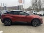 Toyota C-HR / C-HR+ EXECUTIVE AWD 77KWH NIEUW DIRECT LEVERBAAR! PANODAK JBL-AUDIO 20'' LM-VELGEN STOEL/STUURVERW 360° CAMERA LEER EL-STOEL BLIND SPOT NAVI