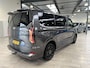 Ford Tourneo Custom Sport 340 2.5 PHEV 233 pk L1 8 persoons | Trekhaak | Winter Pack | Camera | 2x schuifdeur | B&O | LED | 17" | 4 seiz. banden | 1850kg trekgewicht