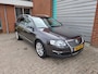 Volkswagen Passat Variant 2.0 TDI Highline Euro 5 Bj:2009 NAP!
