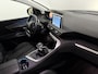 Peugeot 3008 1.2 PureTech Blue Lease Premium Half leder, Camera, Navi, Keyless start, Virtual desk, Cruise control, Lichtmetalen velgen, Apple carplay