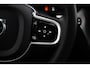 Volvo XC60 Plus Black Edition Recharge Plug-In Hybrid AWD | Panoramadak | 360 Camera | Head-up Display | Harman Kardon | Sportstoelen | Stoel en stuurwielverwarming | BLIS |
