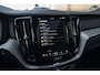 Volvo XC60 2.0 T8 R-Design Luchtvering Pano Trekhaak 19''