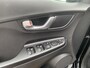 Hyundai Kona 1.6 GDI HEV Fashion edition Navigatie, HUD, parkeersensoren, achteruitrij camera, keyless, draadloze telefoonlader, Apple CarPlay/Android Auto, automaat!