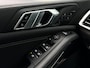 BMW X5 XDrive45e M-Sport Seats | Pano | Trekhaak | 22 inch | Laser | Massage | Skylounge | Softclose | Carbon | Swarovski | Headup