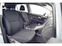 Toyota Auris 1.8 Full Hybrid Dynamic Business / NL-Auto / Navi / Fietsendragerhaak / Camera / Climate