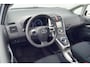 Toyota Auris 1.8 Full Hybrid Dynamic Business / NL-Auto / Navi / Fietsendragerhaak / Camera / Climate