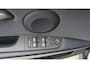 BMW 3-Serie 325i 218pk! E90 Sedan Handgeschakeld Schuif/kanteldak 18inch LM Xenon Clima Navi * 6-Cilinder*