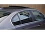 BMW 3-Serie 325i 218pk! E90 Sedan Handgeschakeld Schuif/kanteldak 18inch LM Xenon Clima Navi * 6-Cilinder*