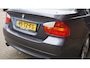BMW 3-Serie 325i 218pk! E90 Sedan Handgeschakeld Schuif/kanteldak 18inch LM Xenon Clima Navi * 6-Cilinder*