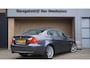 BMW 3-Serie 325i 218pk! E90 Sedan Handgeschakeld Schuif/kanteldak 18inch LM Xenon Clima Navi * 6-Cilinder*