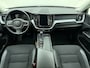 Volvo XC60 T5 252pk Momentum Pro / BLIS / Park assist camera / Pilot assist / Trekhaak / Stoelverwarming / Apple carplay /