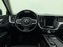 Volvo XC60 T5 252pk Momentum Pro / BLIS / Park assist camera / Pilot assist / Trekhaak / Stoelverwarming / Apple carplay /