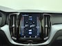 Volvo XC60 T5 252pk Momentum Pro / BLIS / Park assist camera / Pilot assist / Trekhaak / Stoelverwarming / Apple carplay /