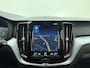 Volvo XC60 T5 252pk Momentum Pro / BLIS / Park assist camera / Pilot assist / Trekhaak / Stoelverwarming / Apple carplay /