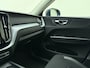 Volvo XC60 T5 252pk Momentum Pro / BLIS / Park assist camera / Pilot assist / Trekhaak / Stoelverwarming / Apple carplay /