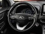 Hyundai Kona Electric EV Premium 64 kWh | SOH 98% | 3-FASE | HUD | ACC | Leder | Warmtepomp | Stoel + Stuurwielverwarming | Stoelventilatie | Camera | Krell Audio | Apple CarPlay Android Auto | 17" | 1e Eig.