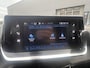 Peugeot 2008 1.2 PureTech Blue Lease Active Trekhaak | Camera | All-Season Banden | Parkeersensoren Achter | Cruise | Stoelverwarming | Carplay | Achteruitrijcamera | Cruise control | DAB ontvanger