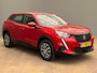 Peugeot 2008 1.2 PureTech Blue Lease Active Trekhaak | Camera | All-Season Banden | Parkeersensoren Achter | Cruise | Stoelverwarming | Carplay | Achteruitrijcamera | Cruise control | DAB ontvanger