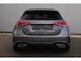 Mercedes-Benz A-klasse 180 AMG Night Pakket Automaat Panoramadak Sfeerverlichting Keyless Half Leder Full LED 18 inch Widescreen Navigatie Camera Stoelverwarming