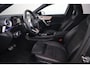 Mercedes-Benz A-klasse 180 AMG Night Pakket Automaat Panoramadak Sfeerverlichting Keyless Half Leder Full LED 18 inch Widescreen Navigatie Camera Stoelverwarming