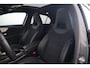 Mercedes-Benz A-klasse 180 AMG Night Pakket Automaat Panoramadak Sfeerverlichting Keyless Half Leder Full LED 18 inch Widescreen Navigatie Camera Stoelverwarming